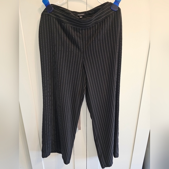 Pants - Women's Black Pinstripe Pants 1x